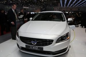Volvo_V60_plug_in_hybrid-front